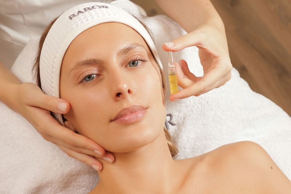 УХОД СОВЕРШЕНСТВО кожи для уставшей кожи с дефицитом сияния